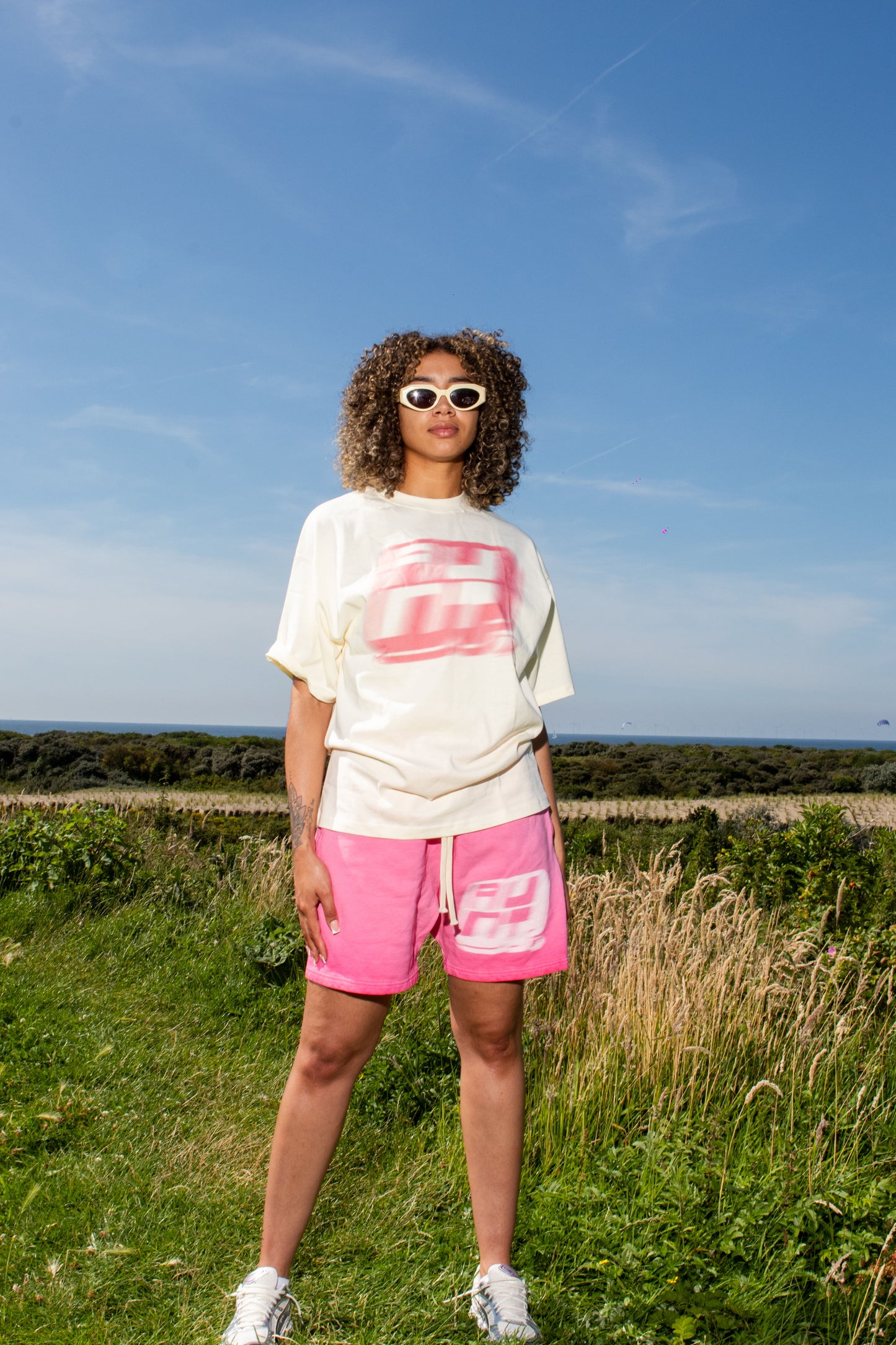 AUNT FADED PINK LOGO TEE